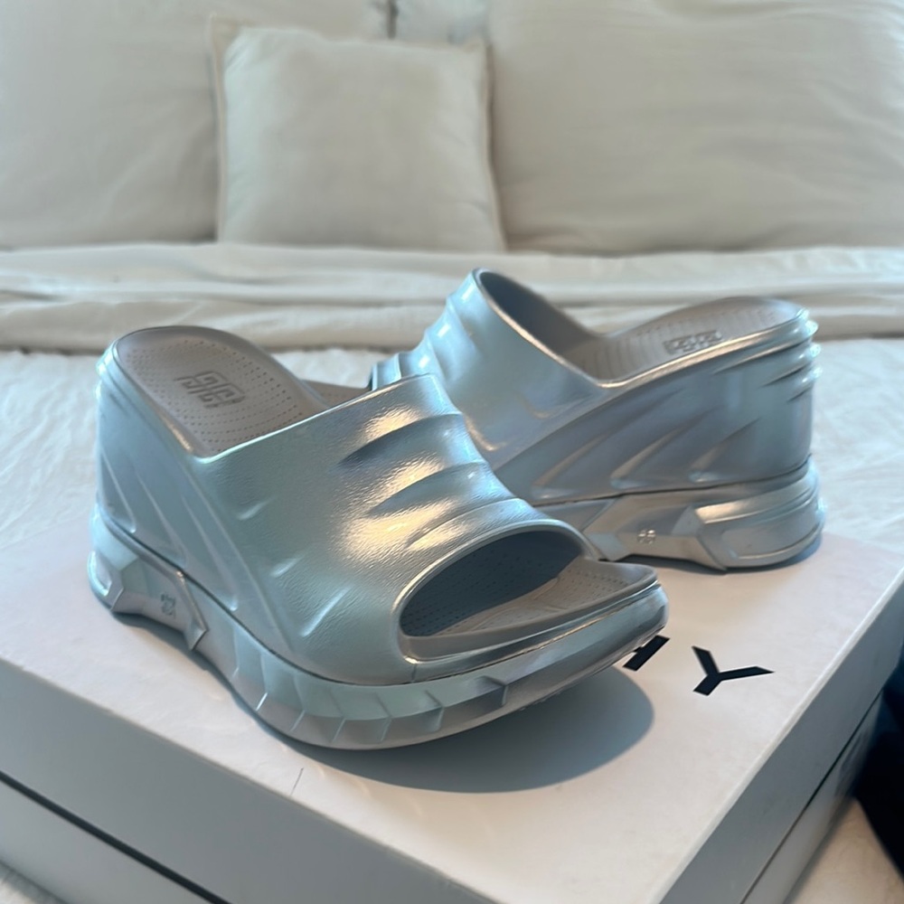 Givenchy Marshmallow Stylish Silver Platform Wedge Sandals size 8